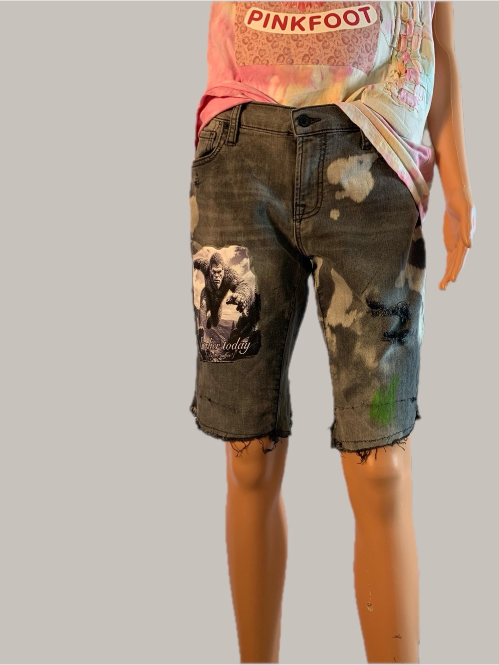 Graphic Distressed Gray Jean Bermuda Shorts about a Bigfoot Encounter